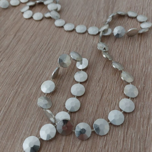 Women's necklace like new, silver color, double wrap design