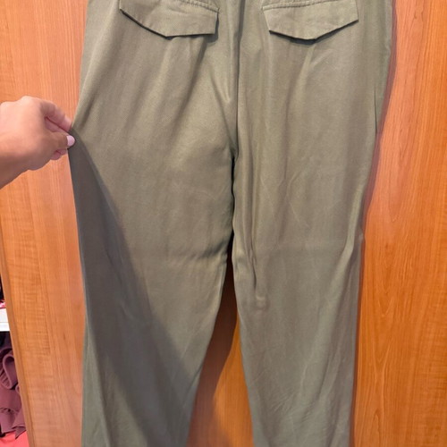 Zara women's pants olive color, comfortable fit, size S