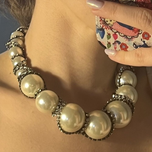 Zara necklace with large pearls and stone chain like new