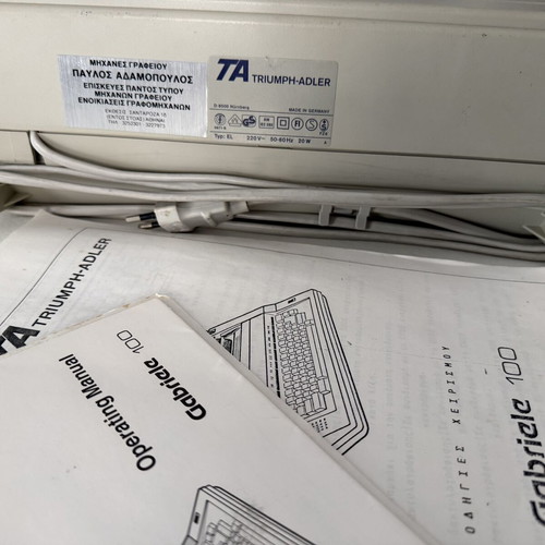 Triumph-Adler Gabriele 100 electronic typewriter like new