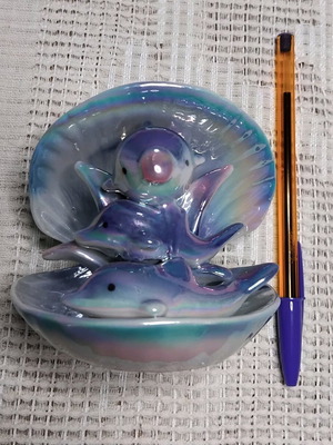 Vintage ceramic decoration dolphins in shell with iridescent pearl (90s) like new