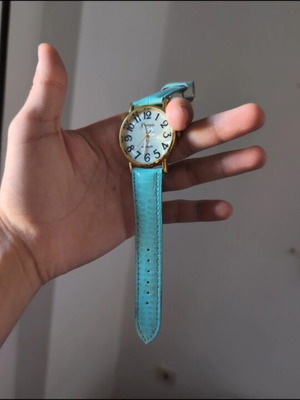 Geneva watch with new battery, used