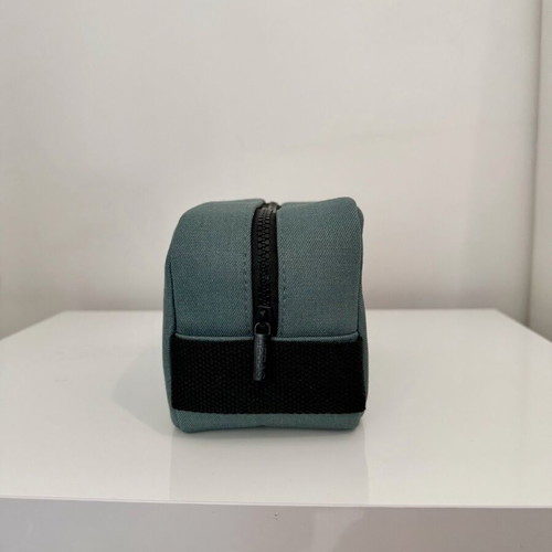 Lierac men's toiletry bag new, turquoise