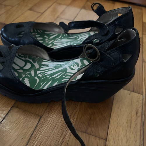 Fly London shoes used leather sandals size 39 black