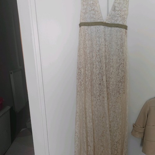 BSB maxi dress size L used, beige lace with belt