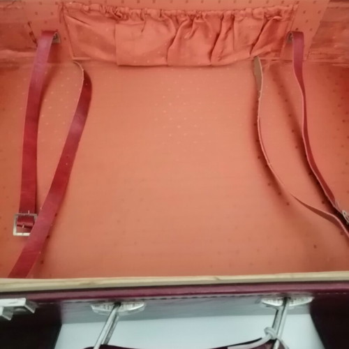 Vintage suitcase used, burgundy color, 1970s with metal clasps