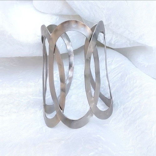 Bracelet cuff type 9 cm silver, like new