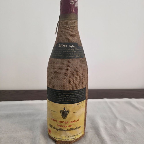 Rioja Siglo Cosecha 1964 collectible wine bottle, Bodegas del Romeral