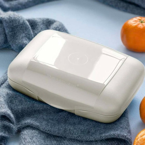 Tupperware small snack box 600 ml, orange