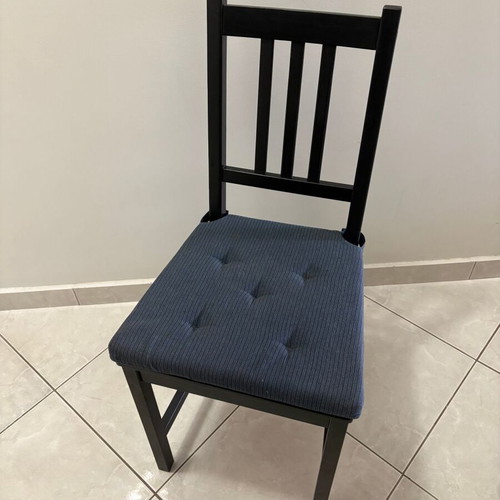IKEA Stefan dining chairs like new, set of 4 with blue cushions