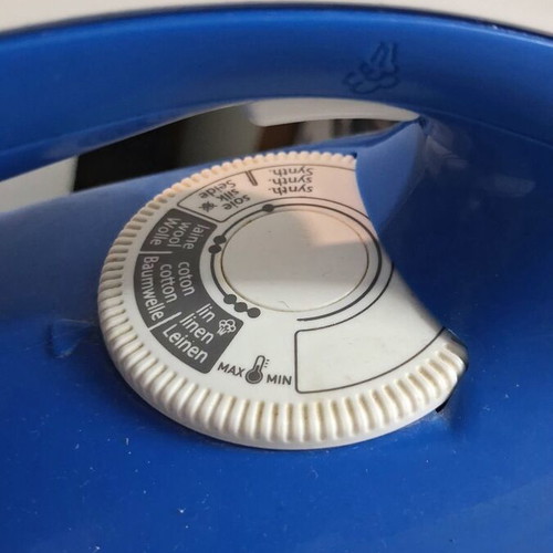 Tefal HV 6815 Effectis Anti Calc Steam Iron like new