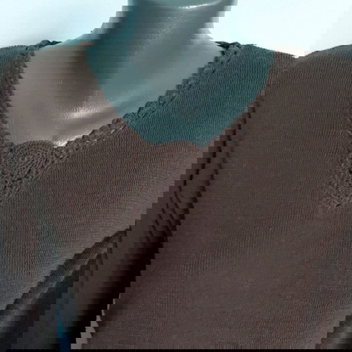 Πουλόβερ από μαλλί Bon'a Parte σαν καινούργιο, σοκολατί με χειροποίητες διακοσμήσεις