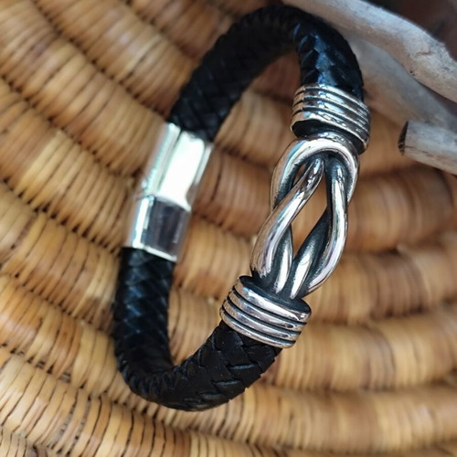 Men's leather bracelet with stainless steel nautical knot new