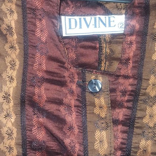 Women's shirt new, size M, burgundy and black