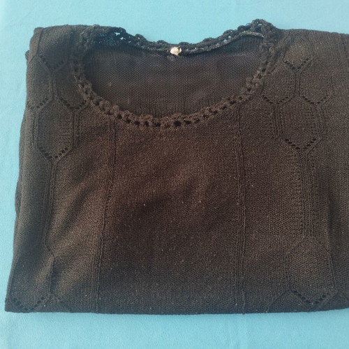 Black Short-Sleeve Knitted Blouse with Lace Neckline used, M/L