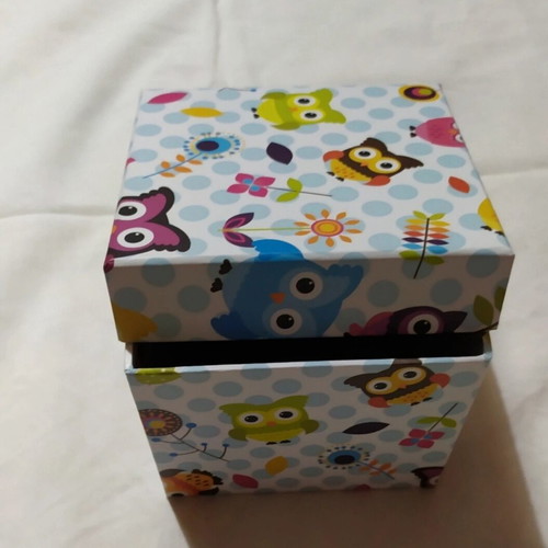 Thick cardboard box 10x10x10 cm like new