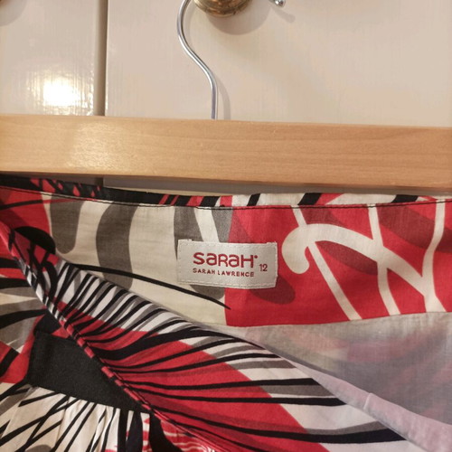 Sarah Lawrence short balloon skirt like new, colorful