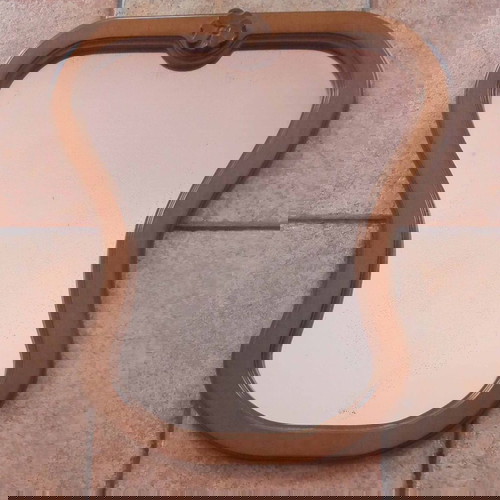 Ξύλινος καθρέφτης τοίχου με διακοσμητικό ρόδακα ξυλόγλυπτο μεταχειρισμένος 52x60 εκ.