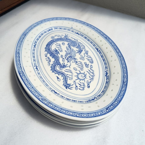 Oval platters like new, set of 4 with Chinese designs