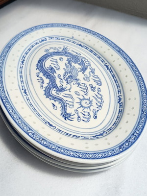 Oval platters like new, set of 4 with Chinese designs