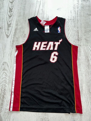 Heat James NBA tank top like new
