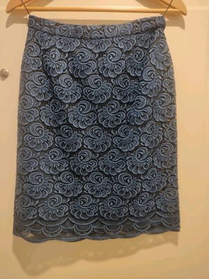 Lace skirt like new, blue, size M