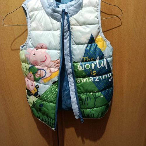 Peppa sleeveless kids vest like new, size 5-6 (110)