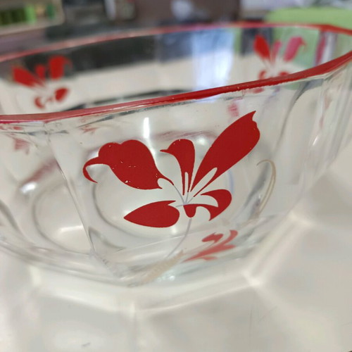 Glass salad bowl vintage used, 21cm diameter