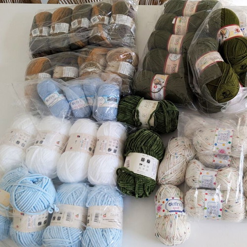 Large yarn pack new, variety of types and colors