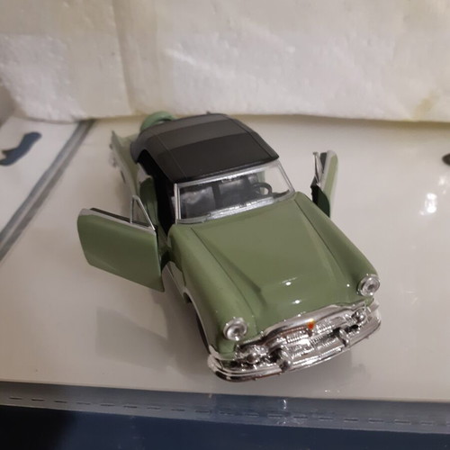 Packard Caribbean 1/43 scale model car with pullback and opening doors new