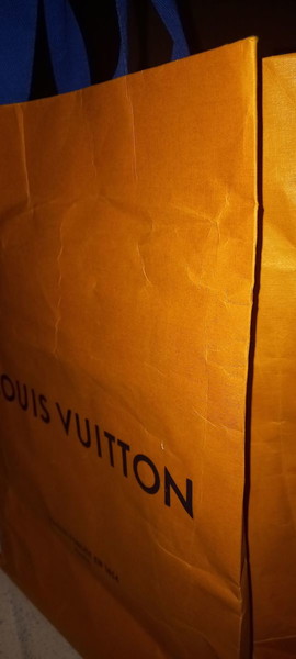 Louis vuitton χαρτινη σακκουλα