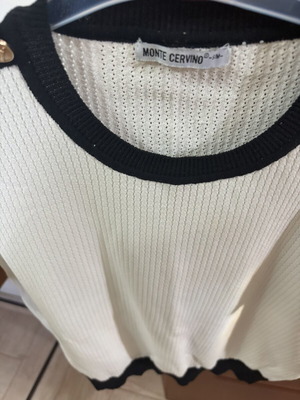 Blouse with gold buttons like new, black and white, one size
