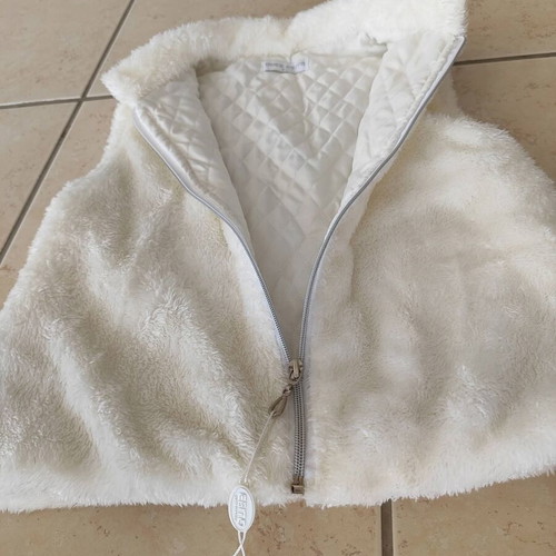 Miss Evita fur vest new, size 6, white