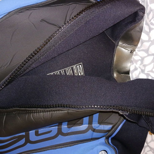 Gul Response 3/2 wetsuit medium short like new for water sports