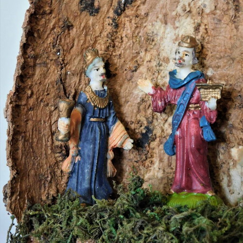 Nativity scene used with domed glass cover Christmas decoration