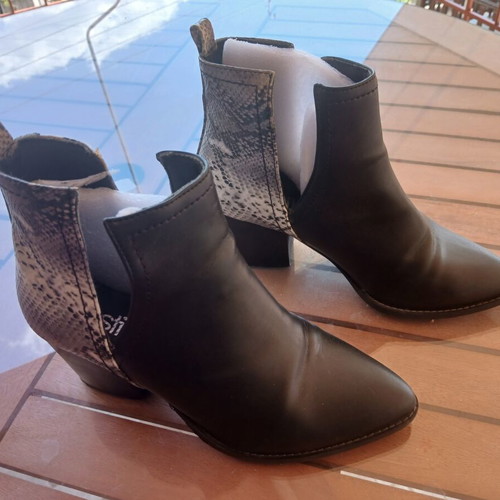Estil women's black ankle boots with snake print detail