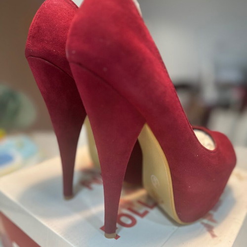 Follow Me Red Peep Toe Pumps Size 39 New