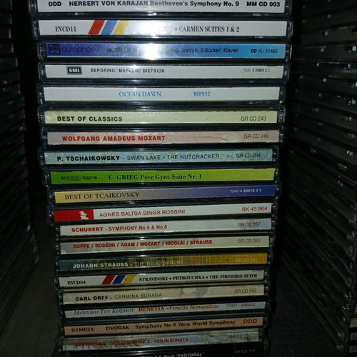 Classical music CD set like new, pack of 69