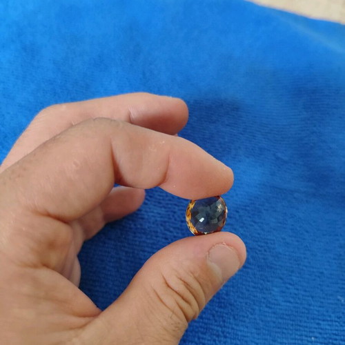 Natural Topaz 13.60 ct with IGI Certification