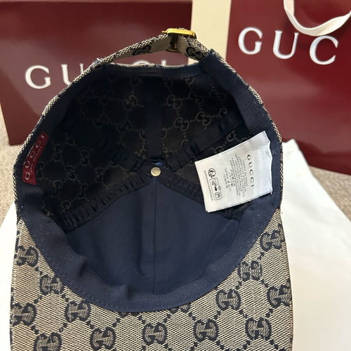 Gucci cap new, size M