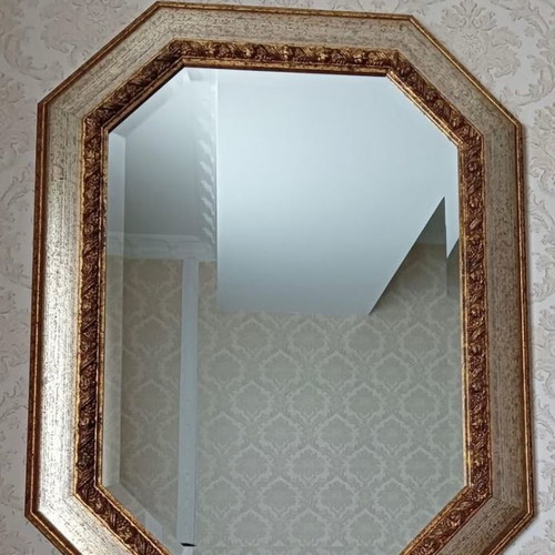 Mirror used in excellent condition