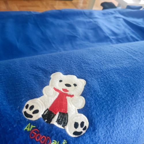 Argoodaki fleece blanket almost unused