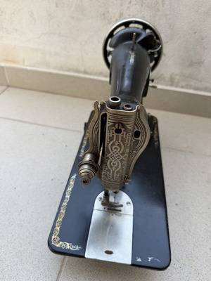 Singer sewing machine 1933
