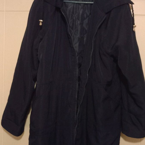 Women's black jacket like new with zipper repair needed