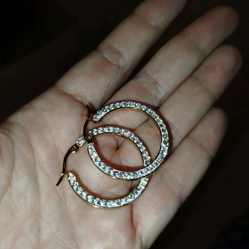 Hoop earrings new, 10cm diameter, gold color
