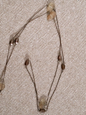 Bronze necklace like new with stones 51 cm length