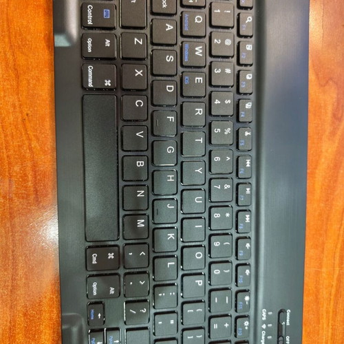 Bluetooth keyboard like new