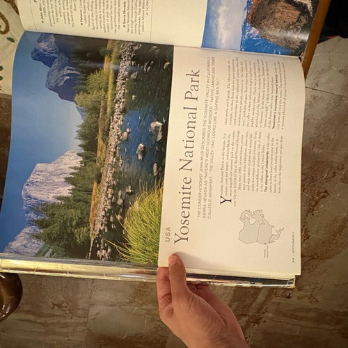 Book 100 Wonders of the World like new