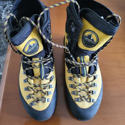 La Sportiva Nepal Evo GTX No 44 mountaineering boots used, waterproof