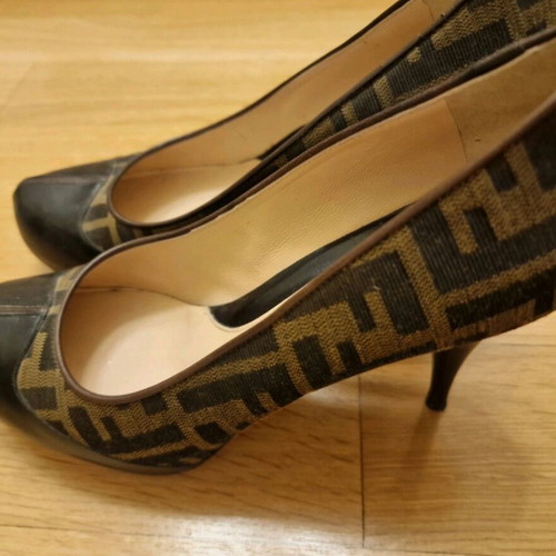 Fendi leather brown pumps used, size 39